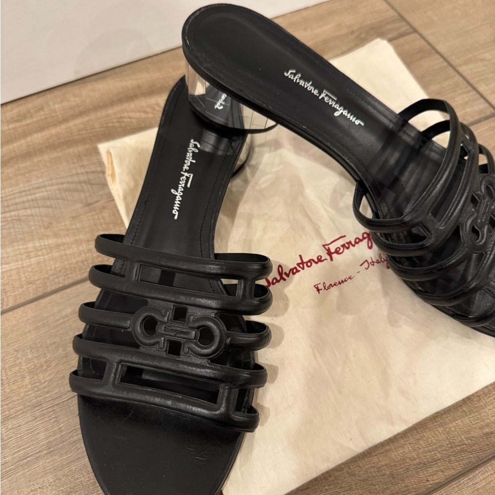 Salvatore Ferragamo Finn Black leather and silver open toe mule Women's size 9 - Picture 2 of 4